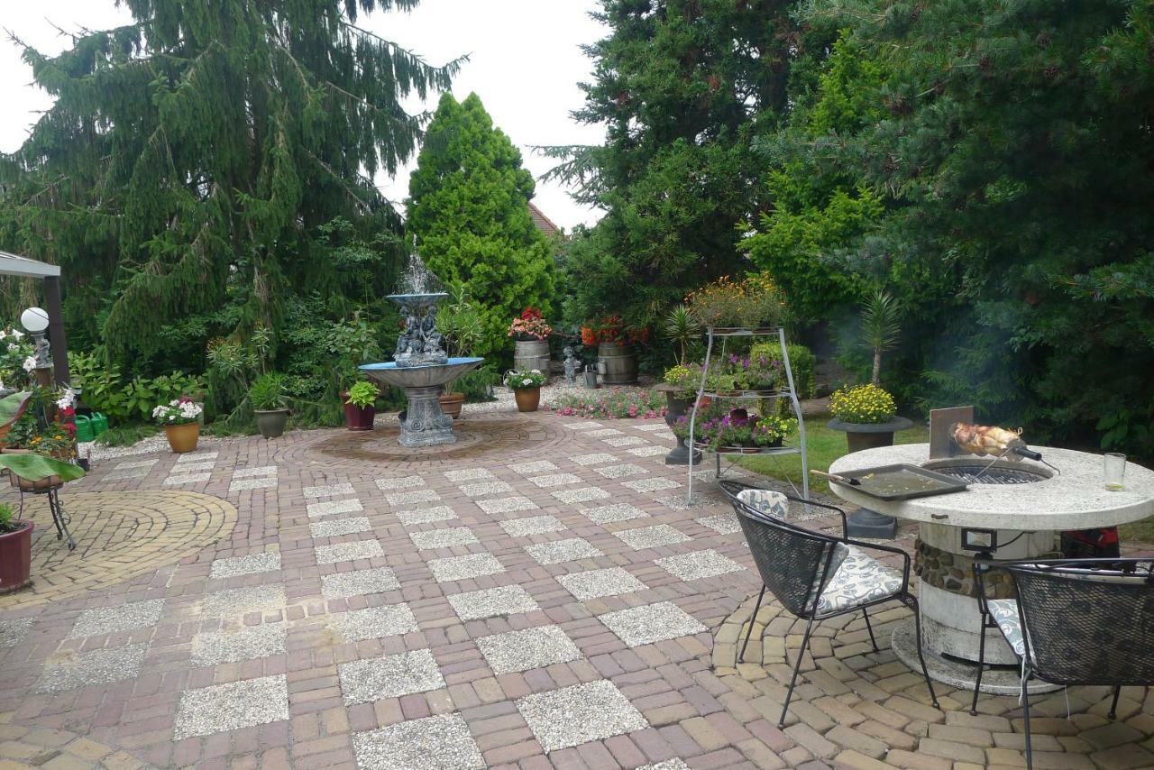 B&B De Kleine Wijngaard Roggel エクステリア 写真
